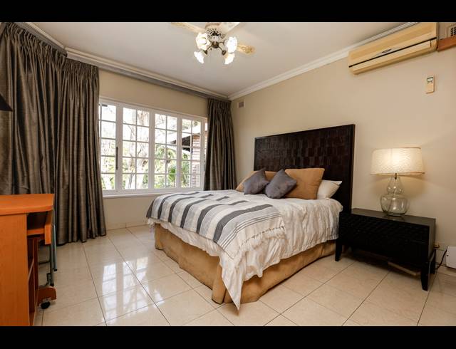 4 BEDROOM HOUSE FOR SALE IN LA LUCIA